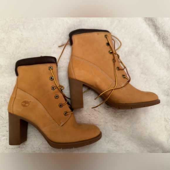 Women’s Heeled Timberland Boots. Great condition size 71/2 - Picture 3 of 7